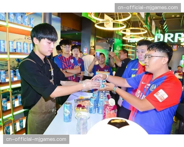 述评：从收音机到元宇宙——球迷观赛媒介变迁对足球文化本身的影响